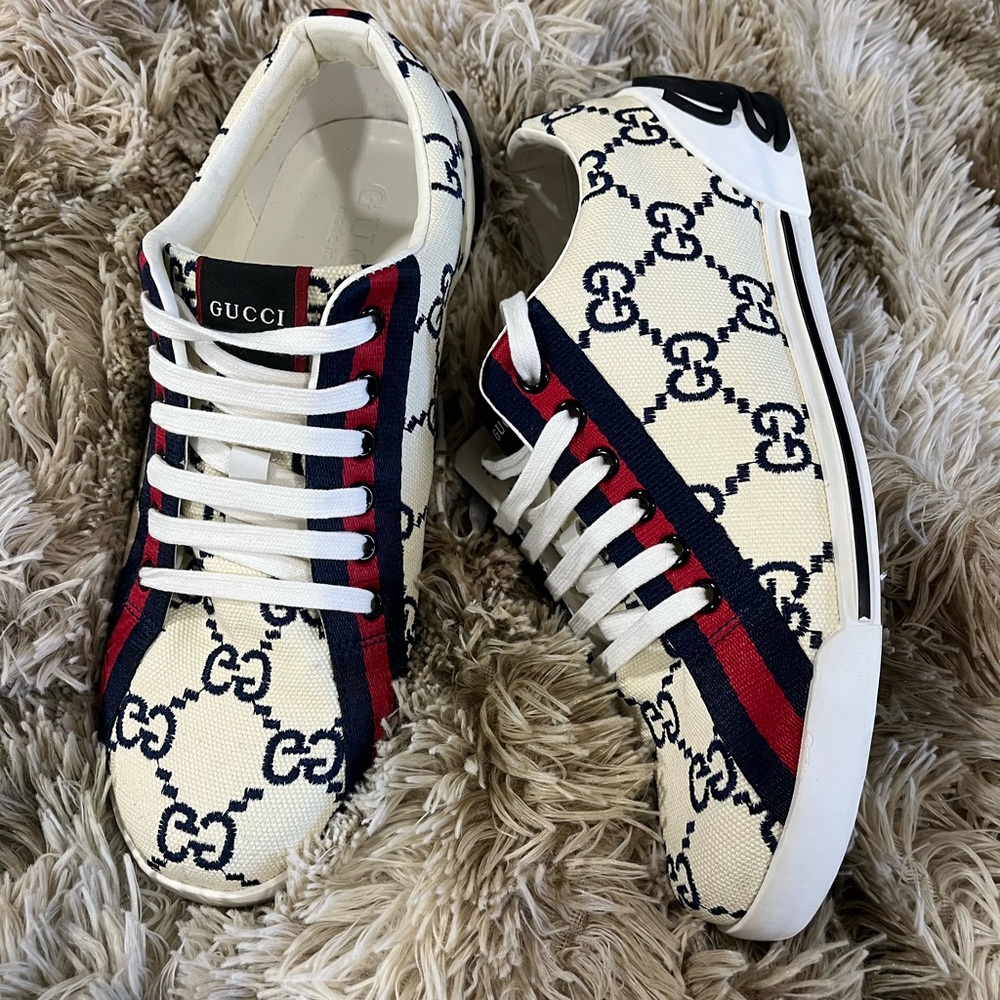 REAL GUCCI TENNIS SHOES!!